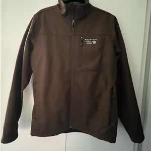 Men’s Mountain Hardware Soft-shell size Med